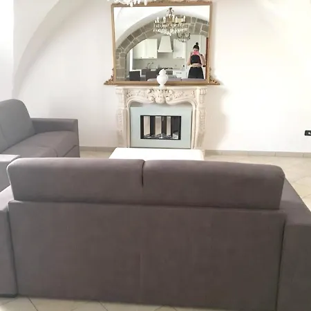 Modern In With Air Conditioning *