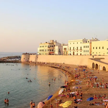 Modern In With Air Conditioning شقة