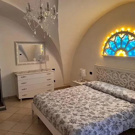 Modern In With Air Conditioning Apartment