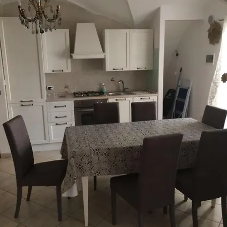Modern In With Air Conditioning Apartment