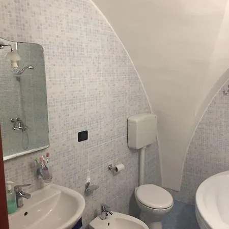 Modern In With Air Conditioning *