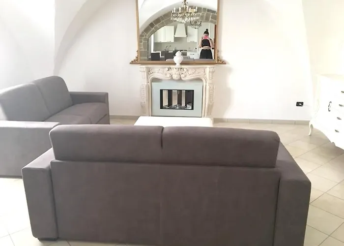 Modern In With Air Conditioning *